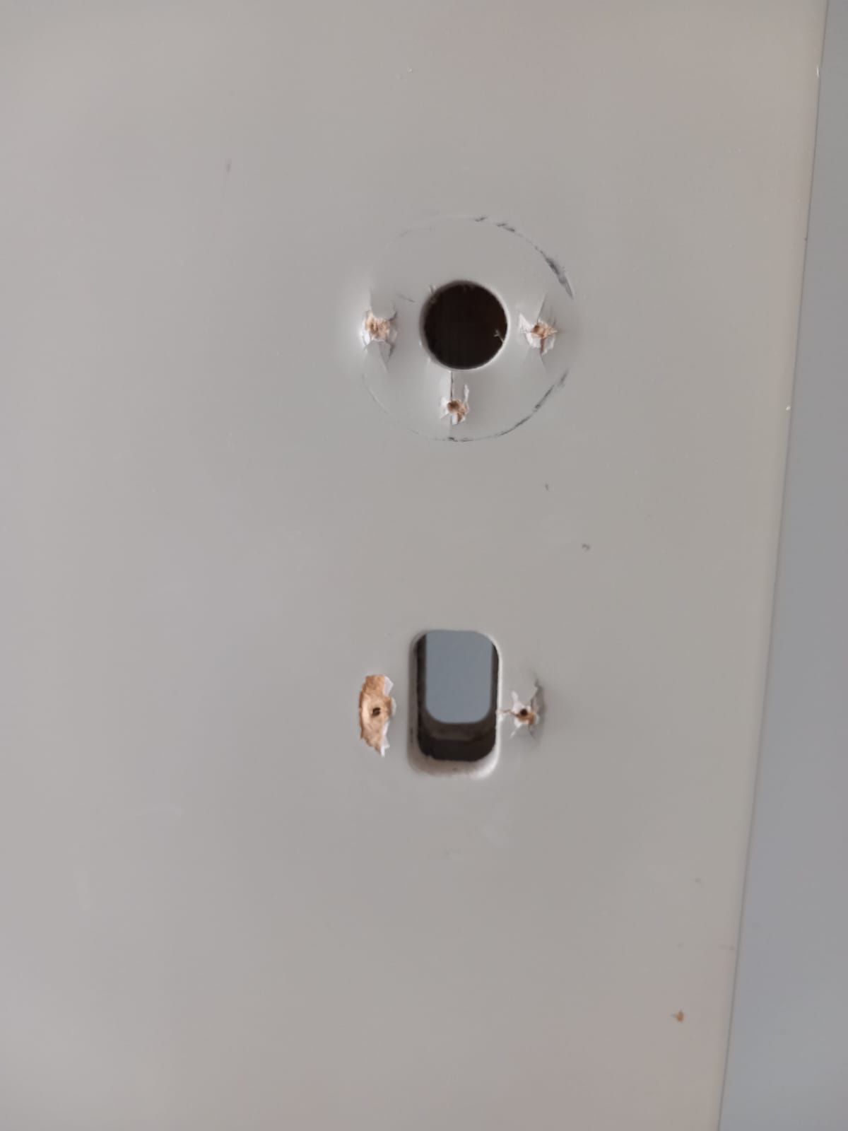 Porta cinza lacada sem ferragens
