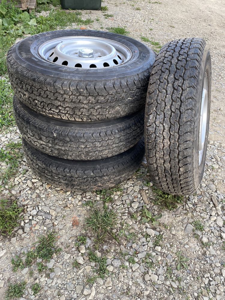 Тільки резина Bridgestone 205/55 r16 від Mitsubishi L200