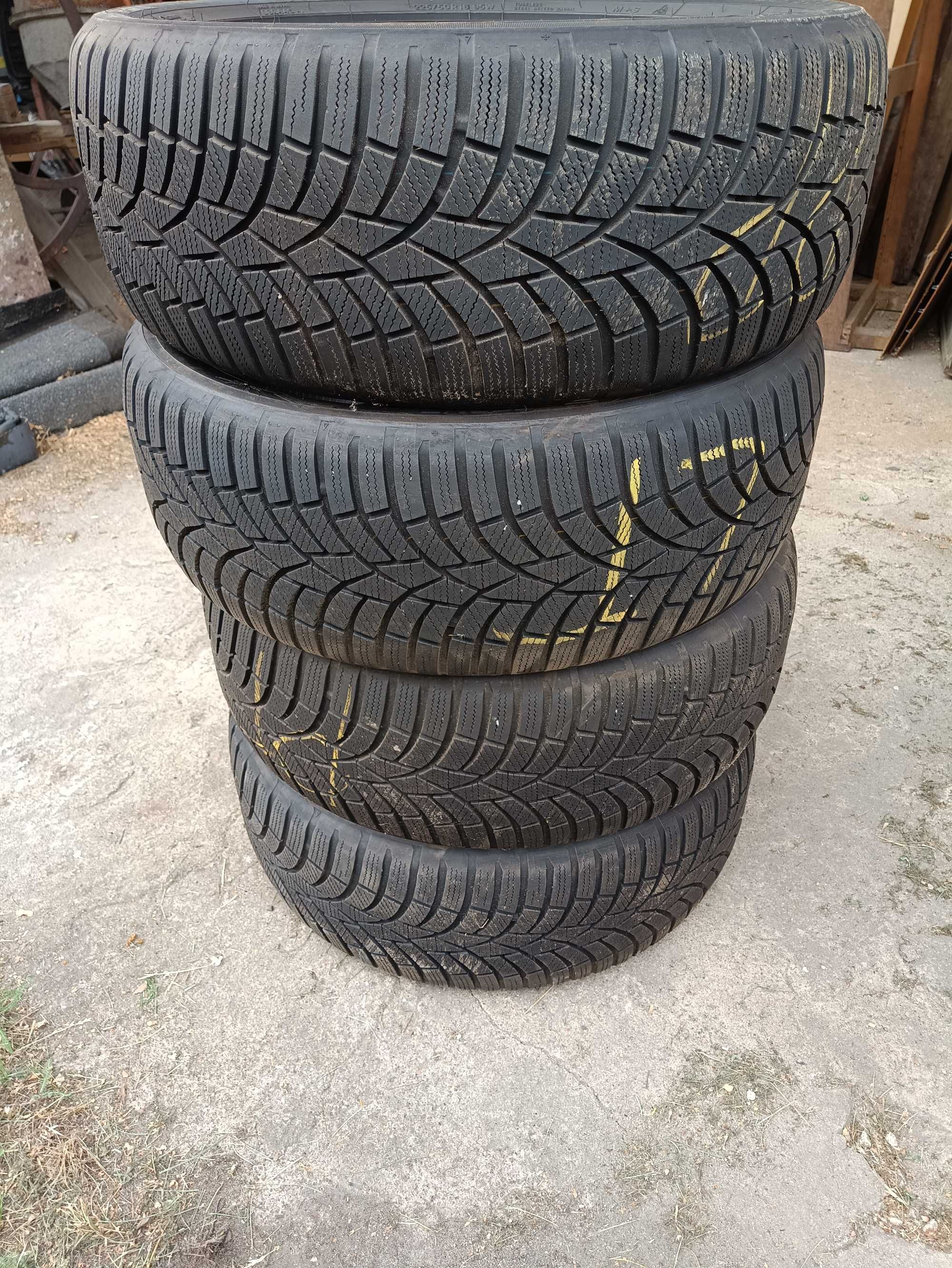 Opony zimowe 225/50r18 TOYO OBSERVE DOT.22