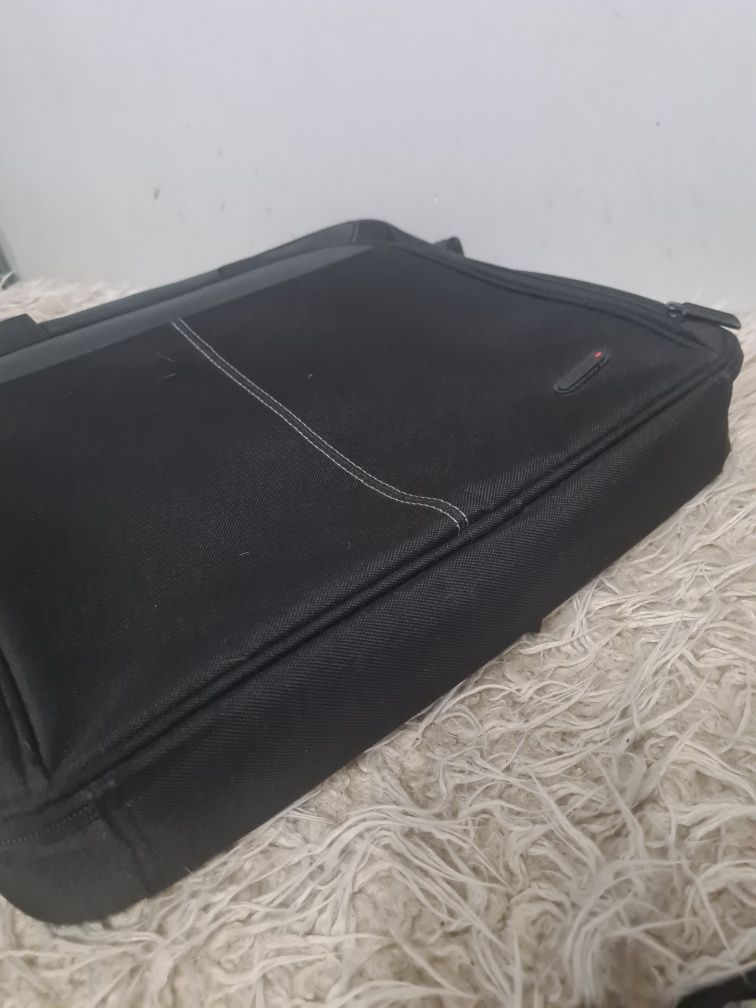 Torba do laptopa/ notebooka Targus- jak nowa ! Targus Classic Clamshel