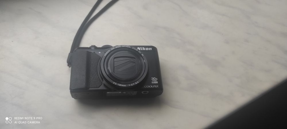 Sprzedam za 900 zł aparat Nikon S9900
