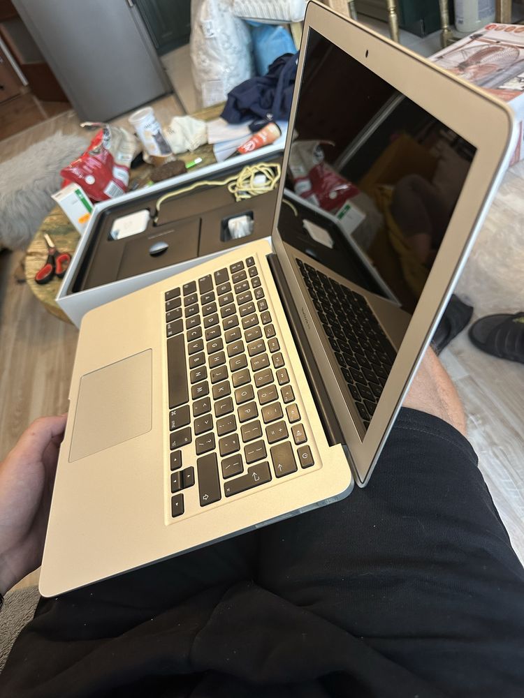Laptop Macbook air 13” i5 5350U 8GB 128 SSD