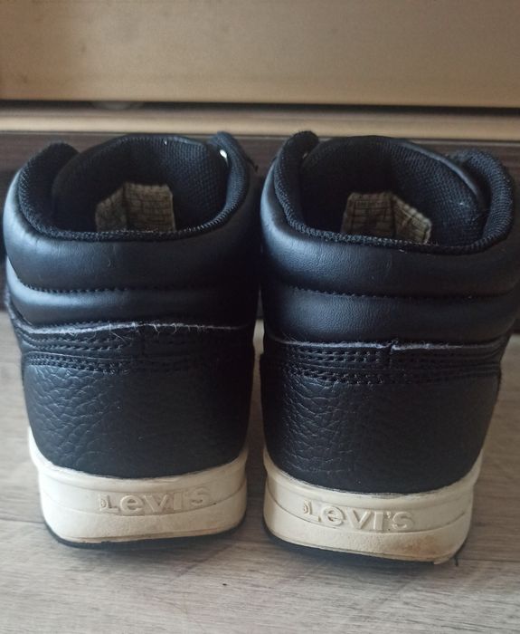 Демісезонні ботінки Levi's 28р.