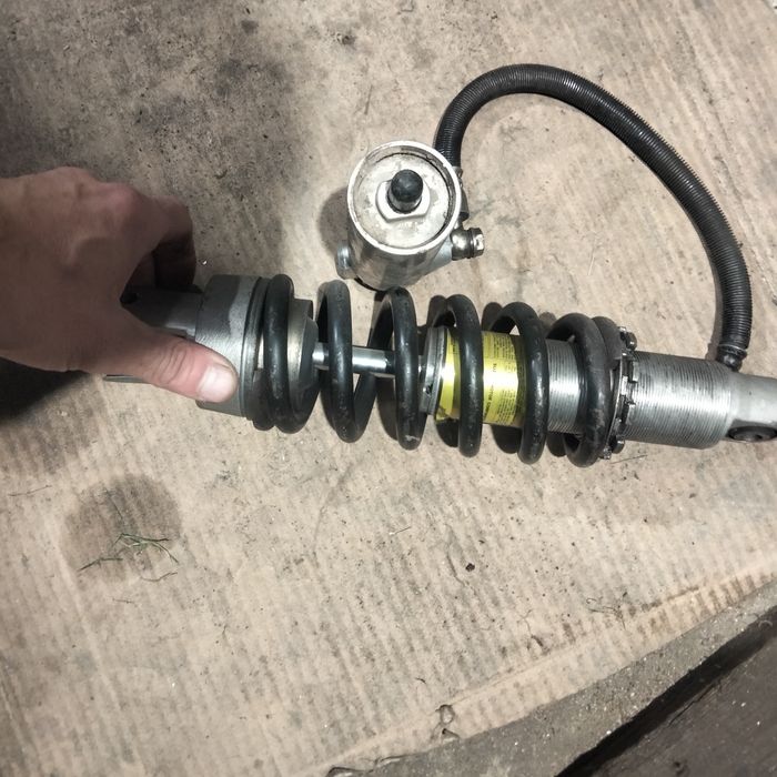 amortyzator tylny Suzuki xf 650 freewind