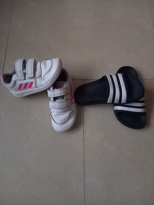 Adidas buty sportowe + klapki rozmiar 26