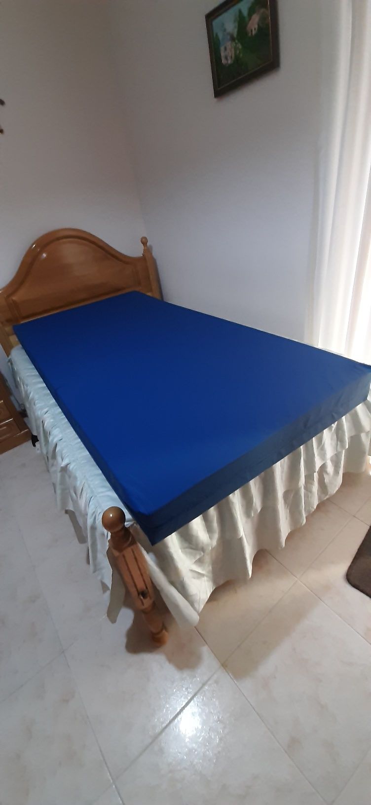 Colchão para cama articulada com pouco uso.. Tem 14cm  de altura