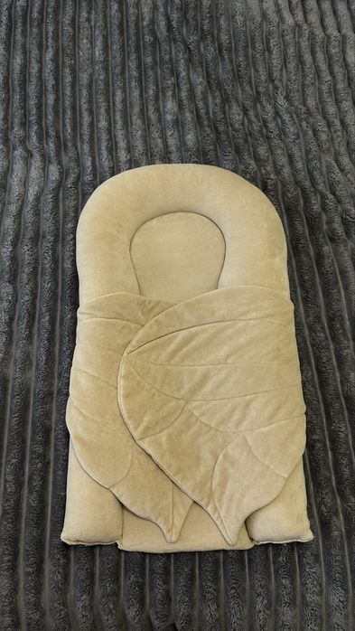 Кокон з крилами «під крилом»