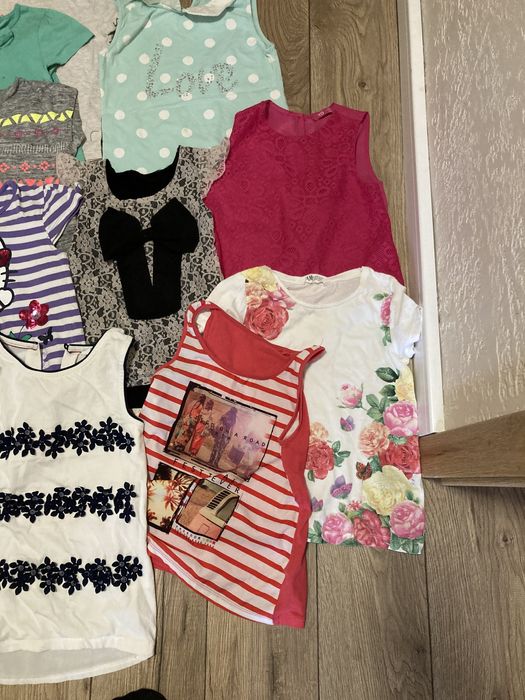 Zestaw letnich ubrań dla dziewcznki w rozm 122/128