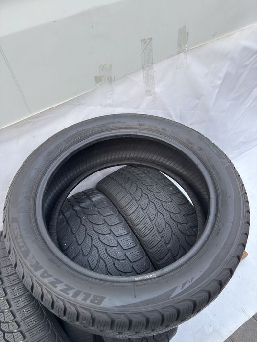 Колеса/резина/гума 205/50R17 Bridgestone