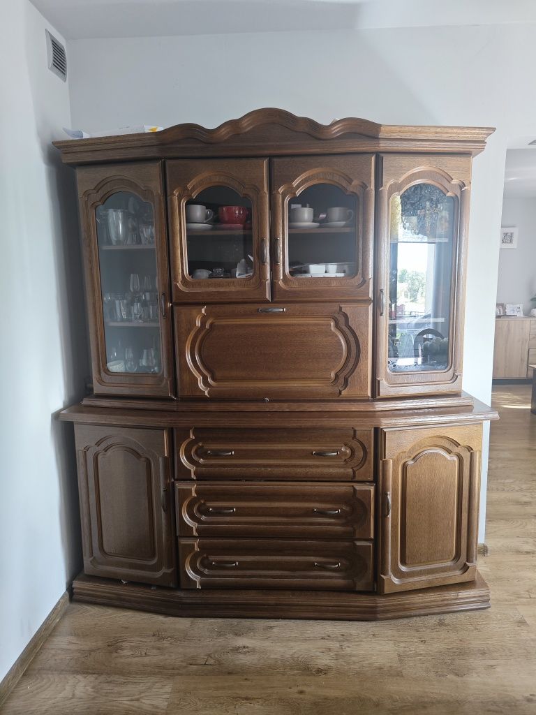 Zestaw, komplet mebli stół, krzesła, komoda