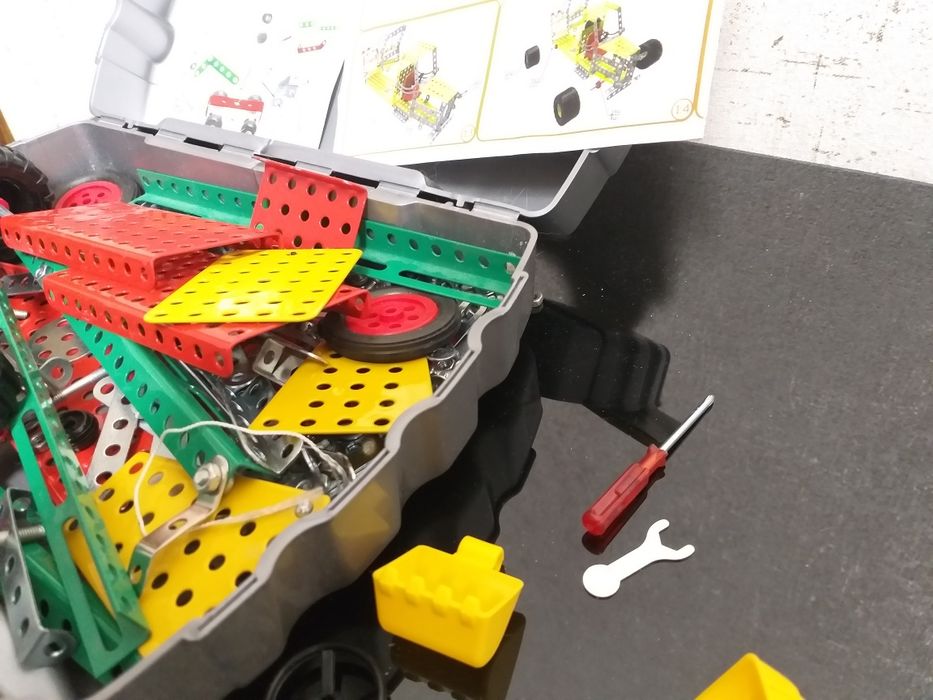 Конструктор металевий дитячий. Новий