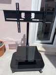Suporte para TV com rodas