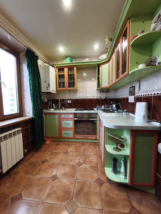 3-к з газовим автономним опаленням, меблями та технікою! Лівий берег