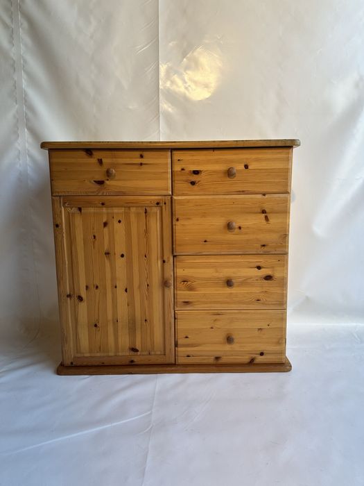 Komoda sosnowa ……