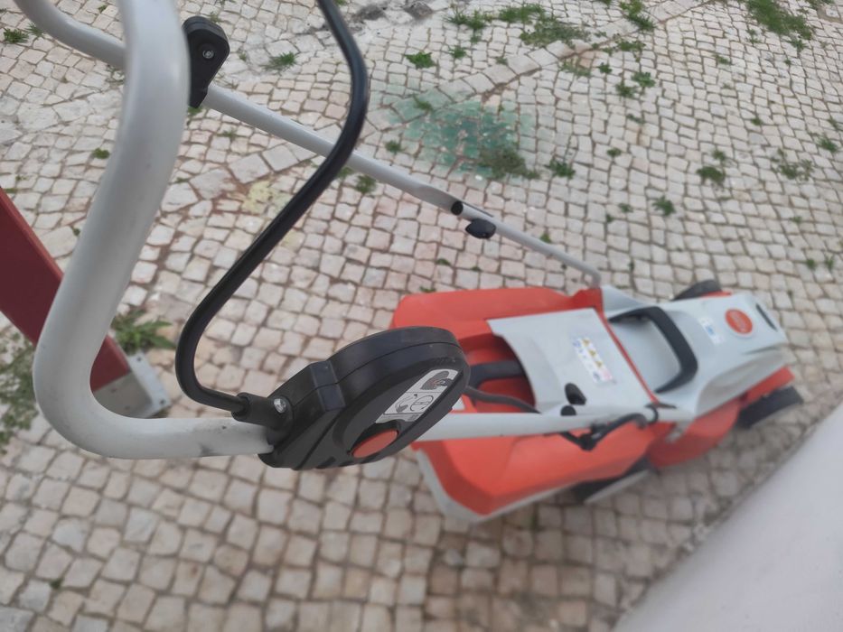Corta Relva Sthil com Bateria e Carregador