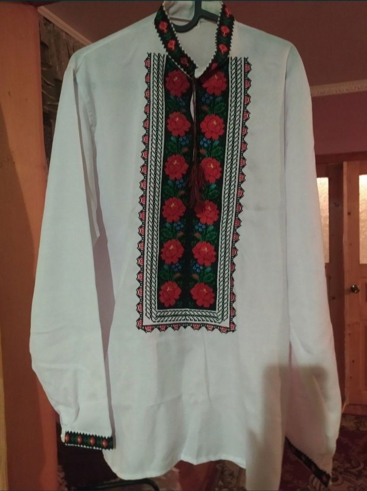 Продаю парну вишиванку
