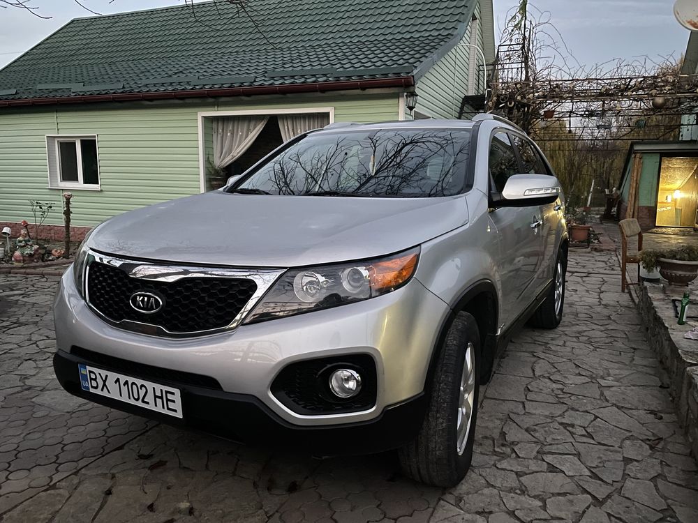 Kia Sorento 2011 (2013) 2.2 дизель МКПП AWD / КІА Соренто