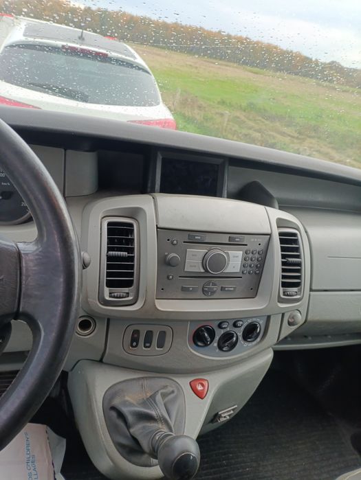 Opel Vivaro L2H1 brygadowka klimatyzacja nawigacja