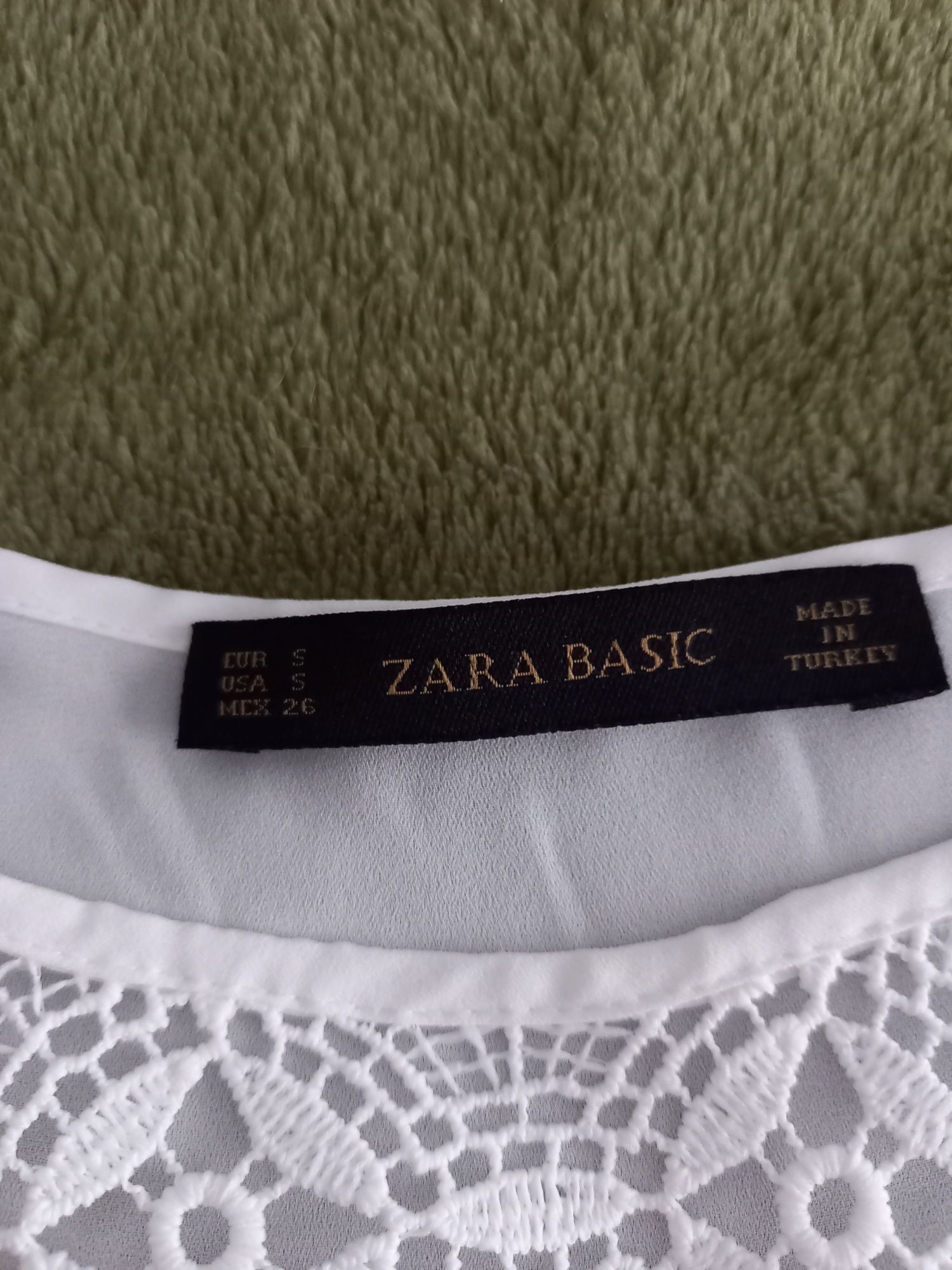 Blusa branca da Zara, tamanho S, nunca usada