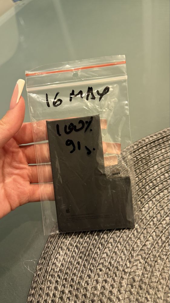 аккумулятор iPhone 16 Pro max