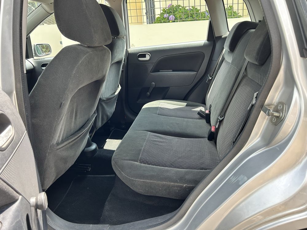 Ford Fiesta 1.25 16V (Poucos kms)