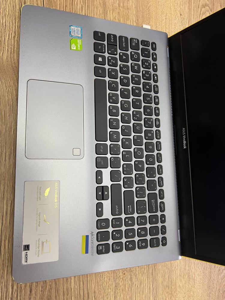 Asus VivoBook 15