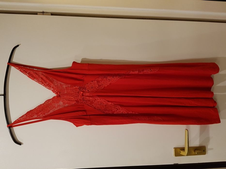 Walentynki. Nowy, piękny komplet: szlafrok z koszulką De Lafense