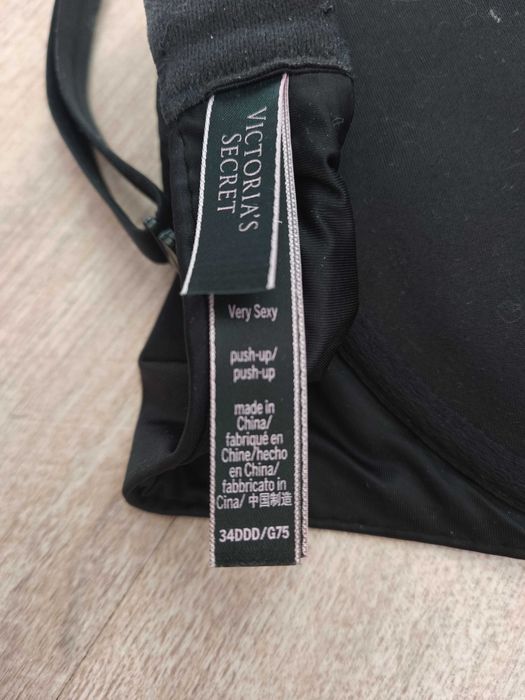 бюстгальтер Victoria's Secret Very Sexy push-up, розмір 34DDD/G75.