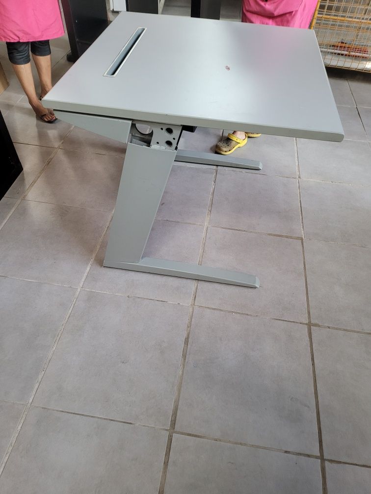 Secretária 80x80