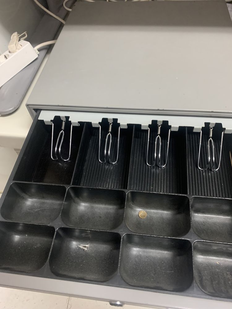 Gaveta de caixa registadora em metal