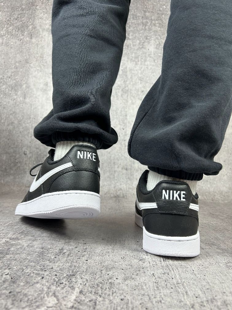 Оригінальні шкіряні Nike Court Vision low sneakers in black and
white