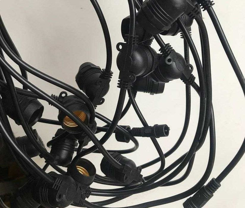 Ретро гірлянда з круглим дротом.