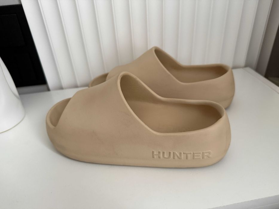 Hunter - Klapki basenowe rozmiar 35/36 beżowe