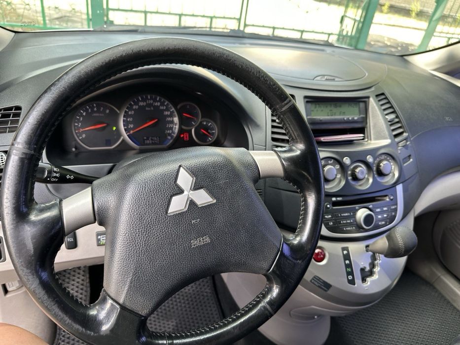 Mitsubishi Grandis