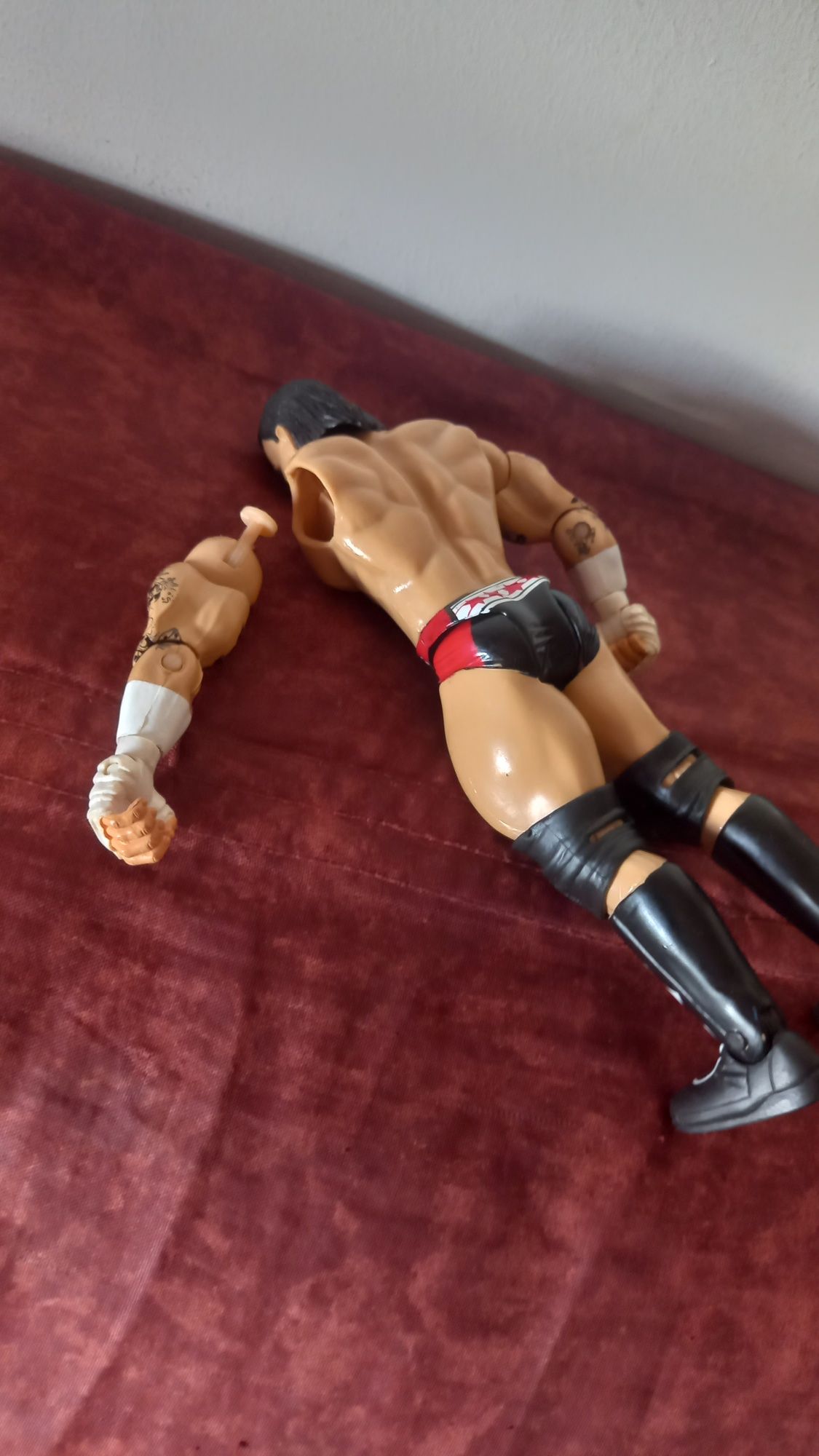 Conjunto 2 bonecos WWE (com defeito)