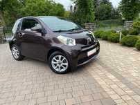 Toyota iQ