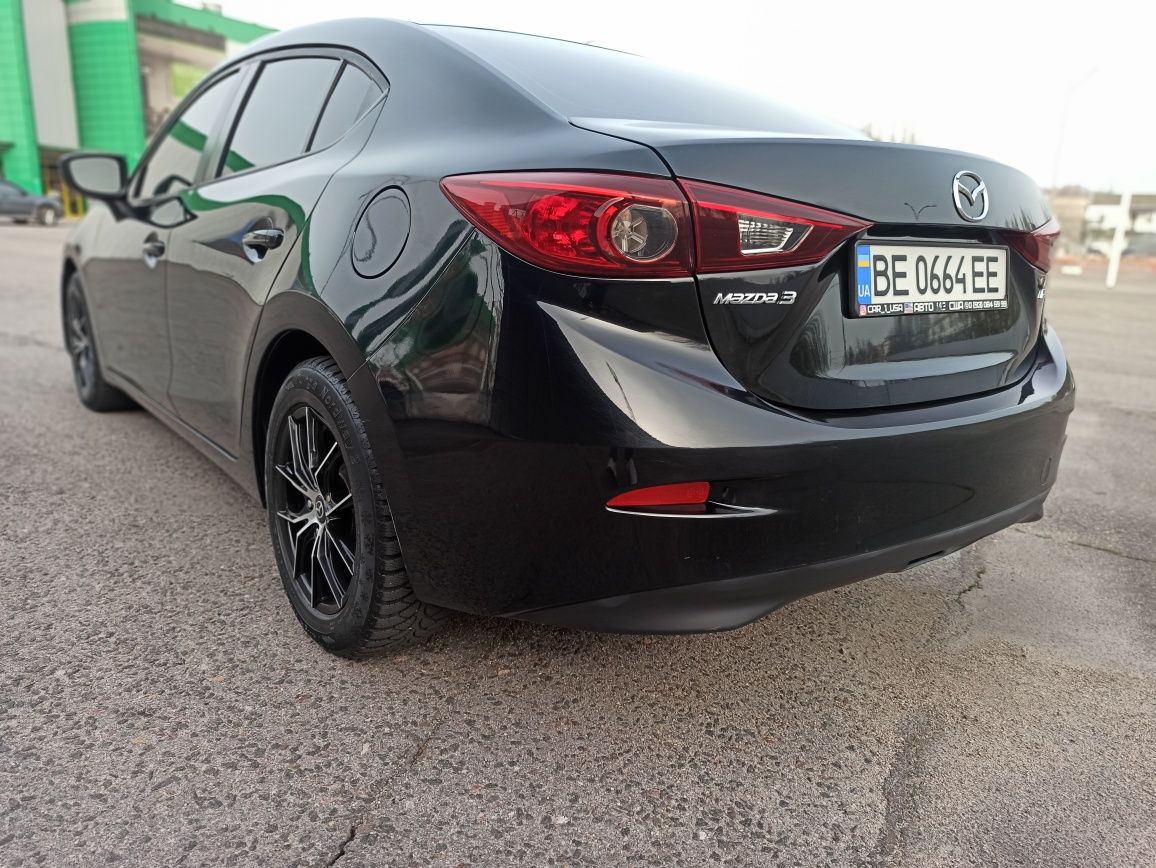 Автомобиль MAZDA 3