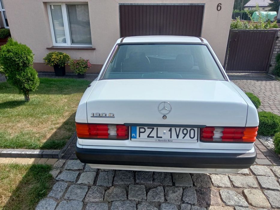Śliczny Mercedes 190 D Dla Kolekcjonera 1 Właściciel 13 lat Garażowany