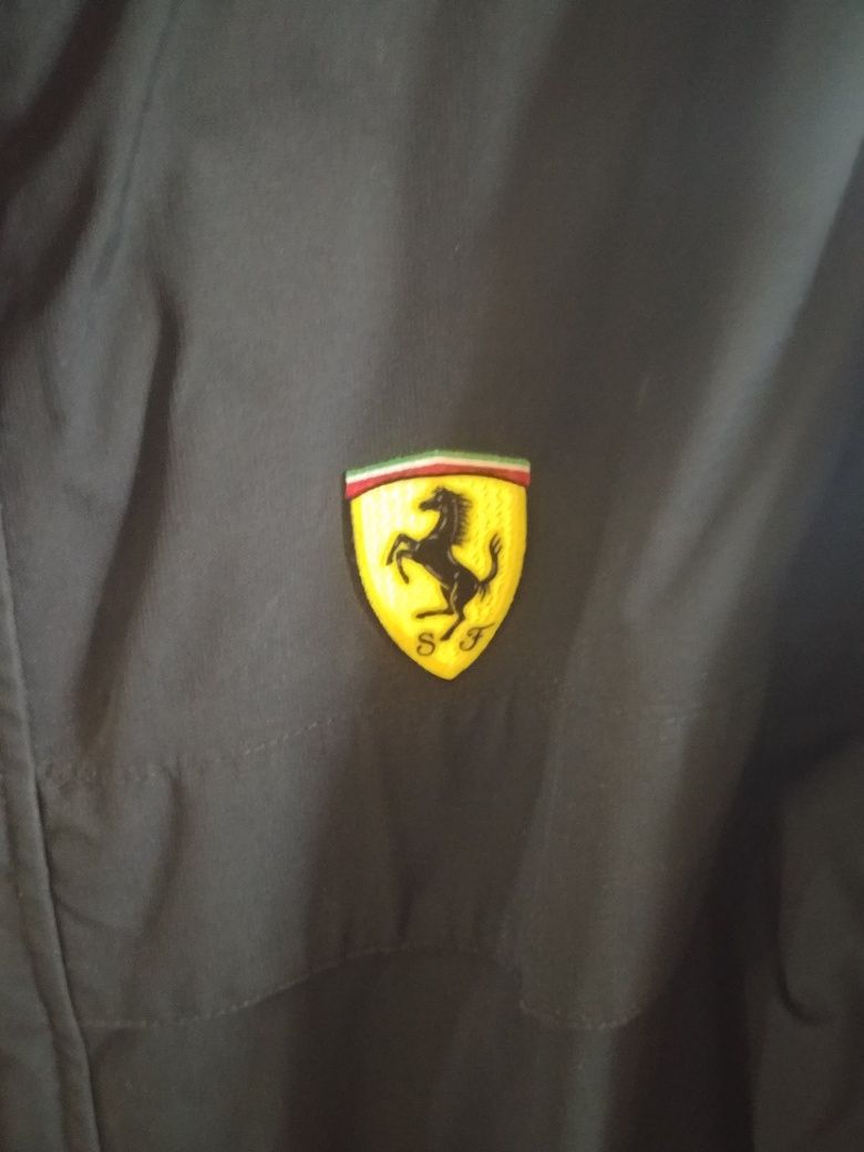 Kurtka męska Ferrari z odpinanym polarem.
