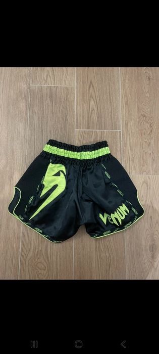 Calções novos Venum M
