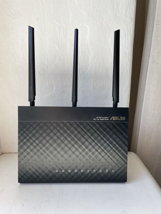 Asus rt-ac68u router