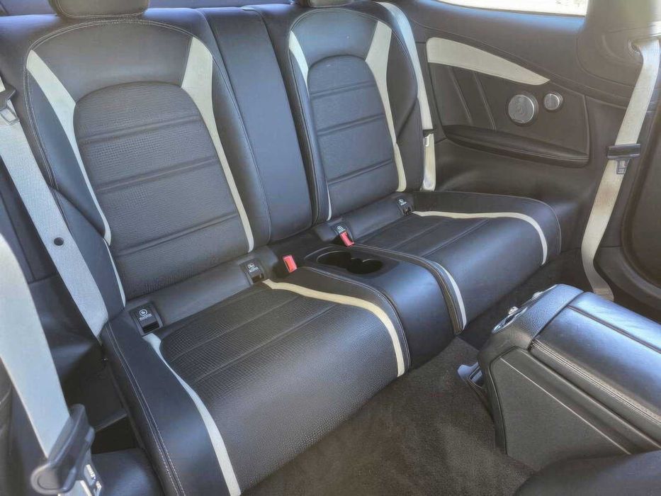 Mercedes-Benz C-Class      2017