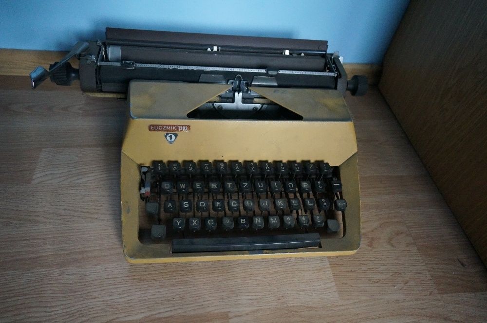 Maszyna do pisania - Łucznik 1303