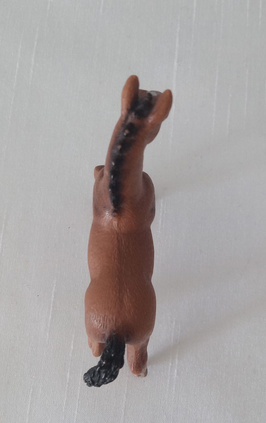 Źrebię hanowerskie schleich