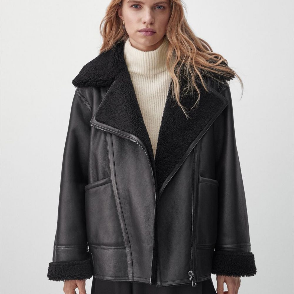 Жіноча шкіряна  дублянка Massimo Dutti