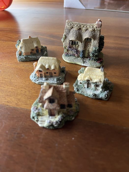 Vintage Casas miniatura Cuggly Wugglies Collection