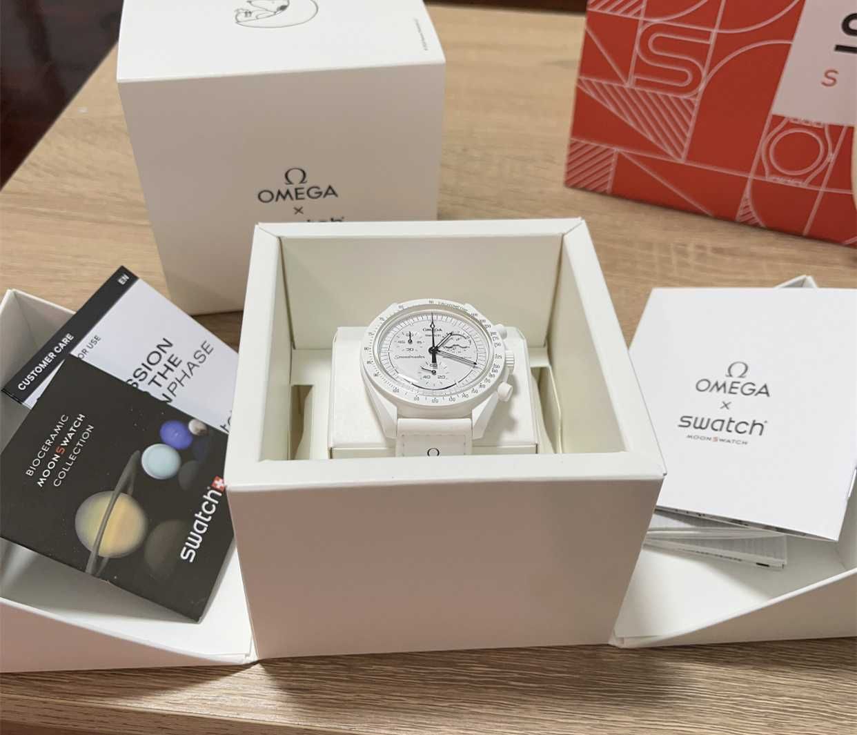 Swatch x Omega Bioceramic Moonswatch Mission To Moonphase Snoopy