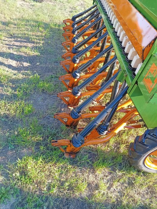 Sprzedam siewnik amazone d7