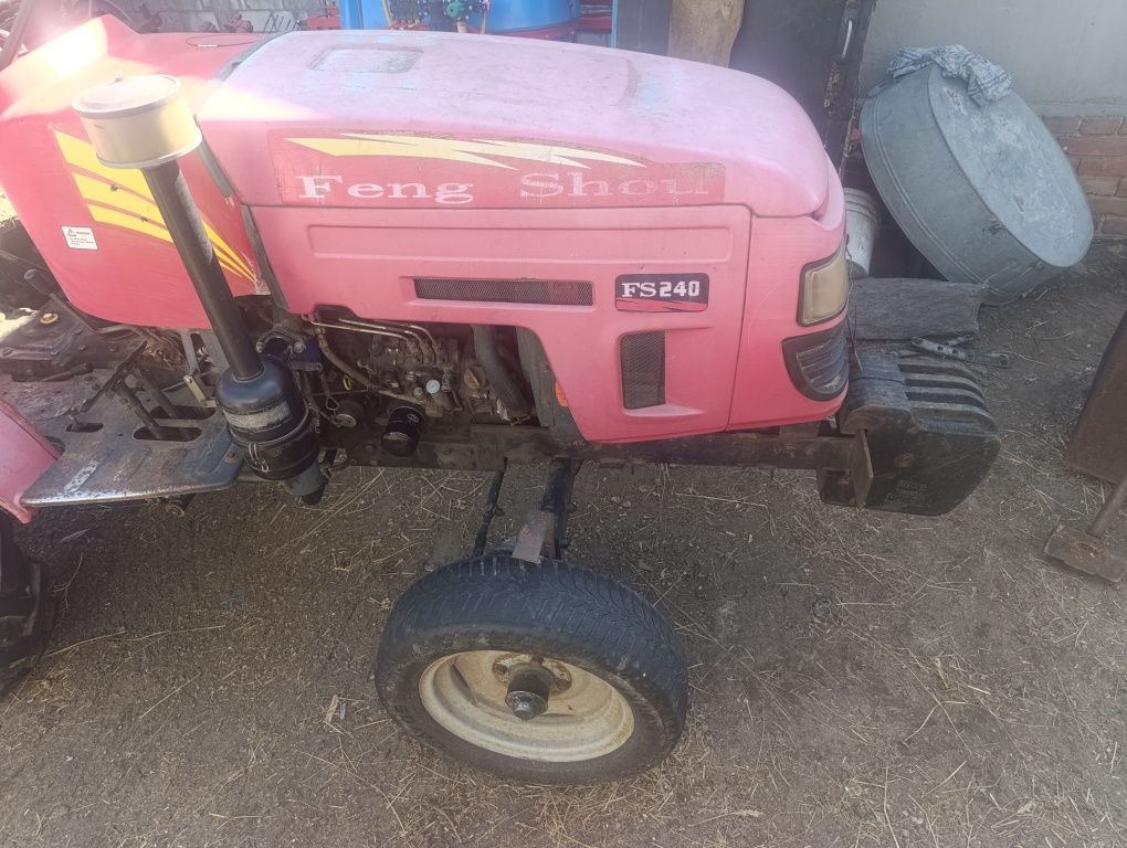 Міні трактор Mahindra fs240