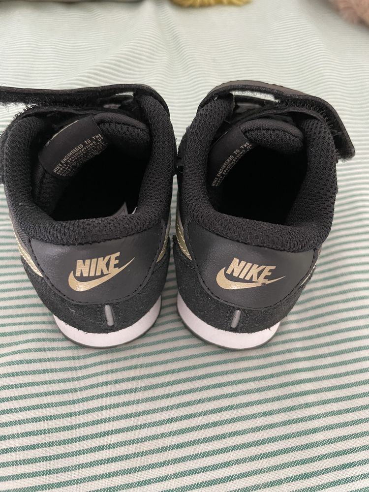 Ténis Nike novos crianca n19,5